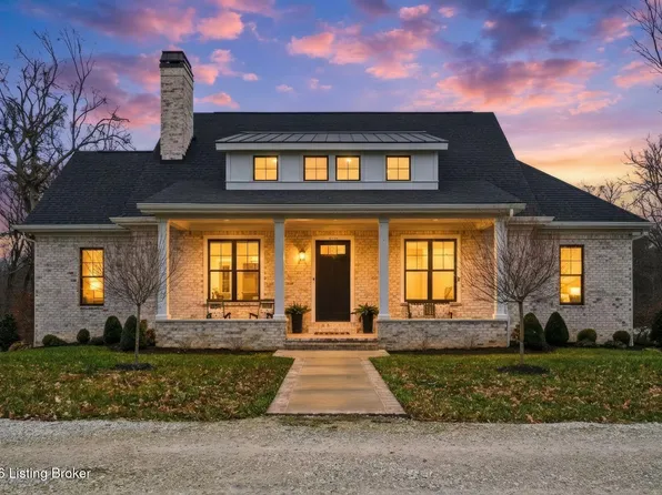 7498 Old Vincennes Rd, Floyds Knobs, IN 47119