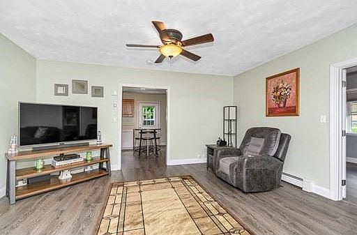 4th image of 10 Sherbrooke St
