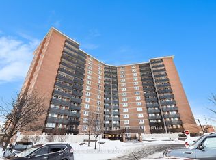 2000 Jasmine Cres #1403, Ottawa, ON K1J 8K4