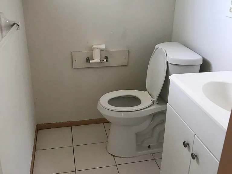 111 Sharon Ave — Photo 7