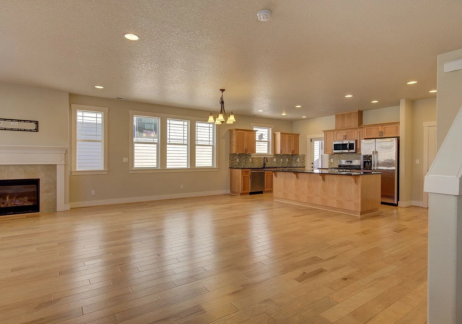 Beautiful 3-Bedroom Home in Beaverton's Summer Falls Neighborhood! — Photo 4