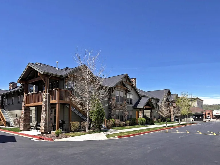 1653 Fox Hollow Ln #E — Photo 26