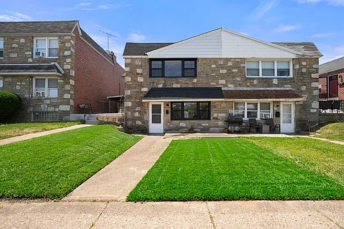 1630 Benson St #1 Photo 1