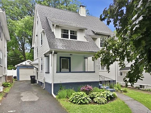 3rd image of 443 E Washington Ave