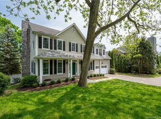 12 Walnut Ridge Ln, Stamford, CT 06905