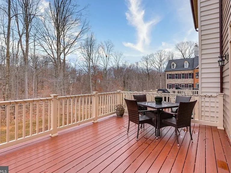 148 Merrimack Way — Photo 16
