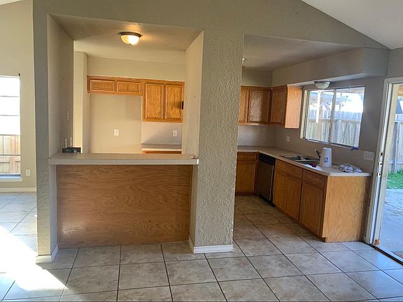 3rd image of 8122 Barrogate Dr