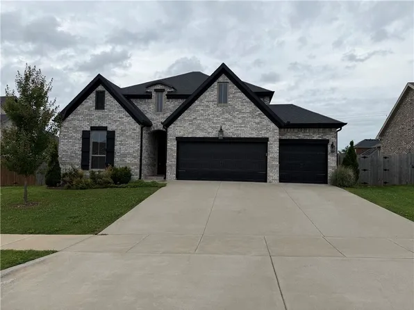 1421 Cave Stream Dr, Cave Springs, AR 72718