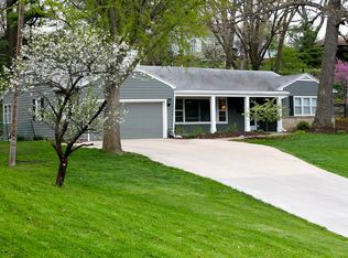 4009 River Oaks Dr, Des Moines, IA 50312