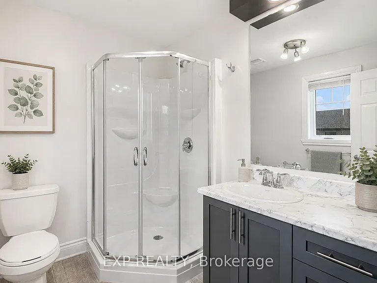75 Gilberte St — Photo 17