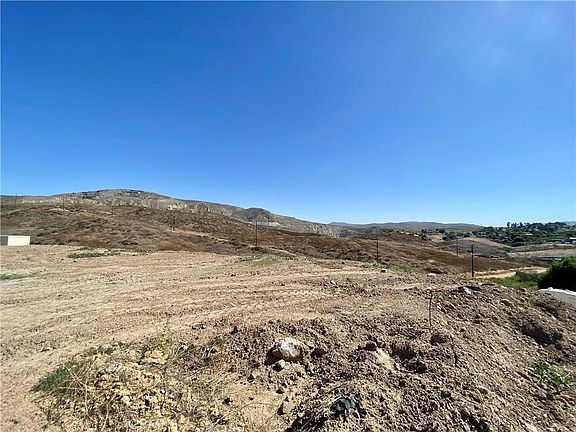 5th image of 19217 Ferrer Ave #11
