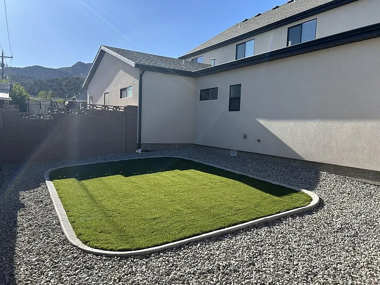 67 E 820 S — Photo 38