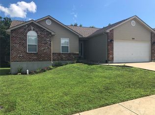 2116 Providence Park Ln, Herculaneum, MO 63048