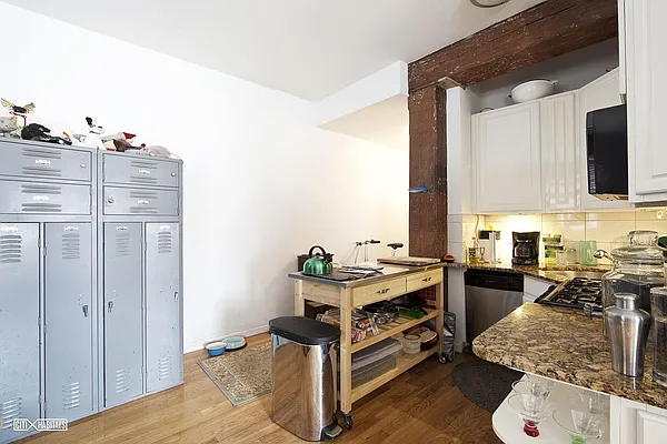 Rented by Citi Habitats | media 53