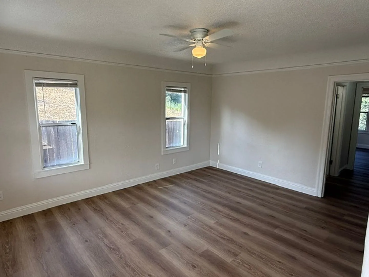 Updated 2 Bedroom Vallejo Home — Photo 3