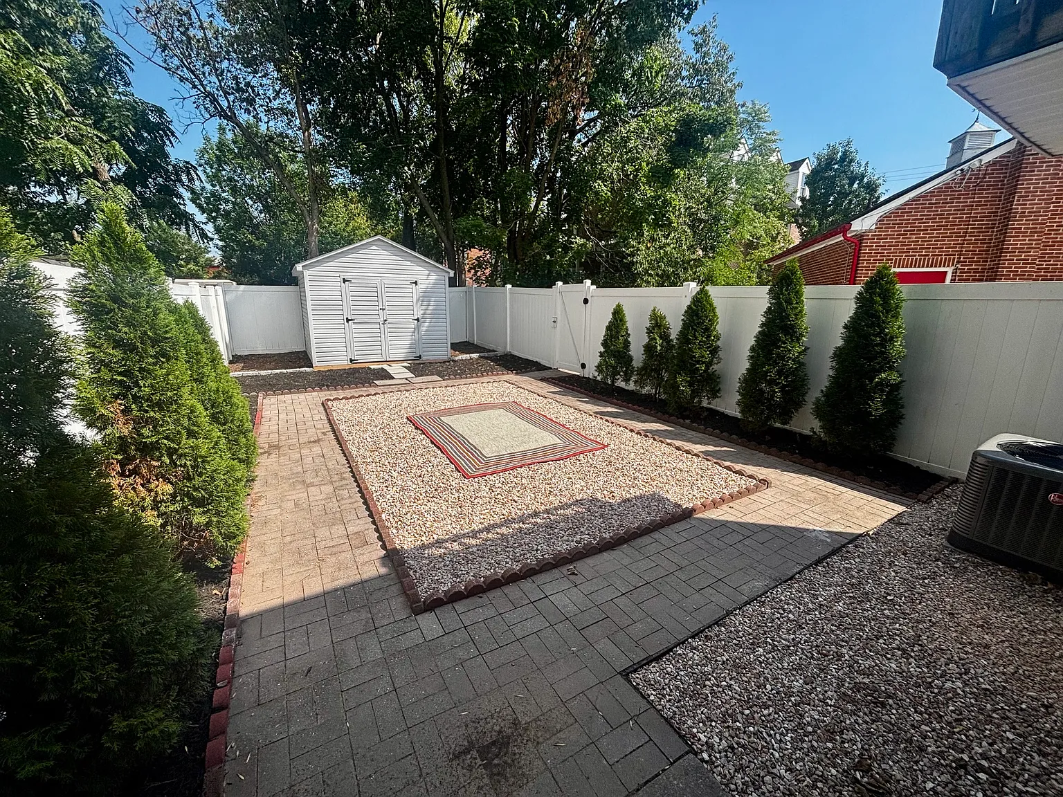 3 bed, 2.5 bath, 1672 sqft, $1,865 — Photo 3