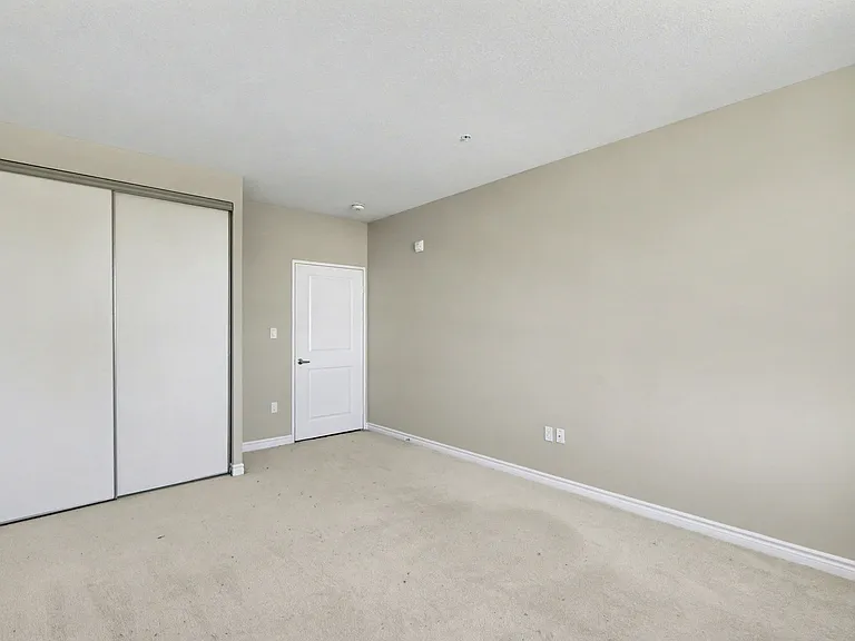 660 Garibaldi Ave — Photo 41