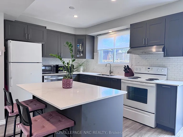 10 Lafayette Dr — Photo 6