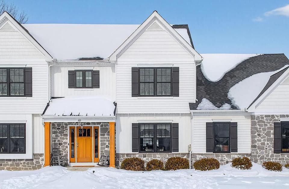 1st image of 103 E Woods Dr