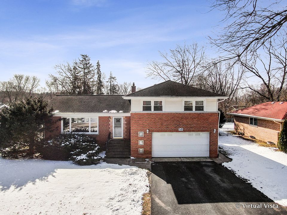 1st image of 22W625 Juniper Ln