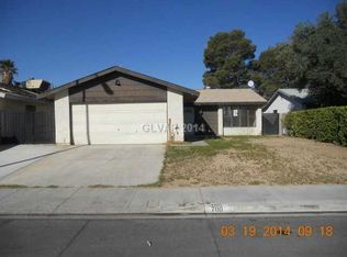 700 Watkins Dr, Las Vegas, NV 89107