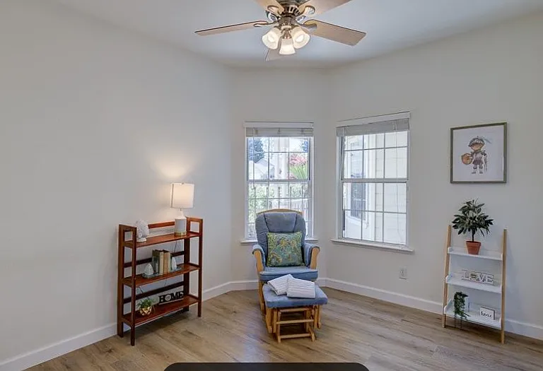 2684 E Kelso Ave — Photo 10