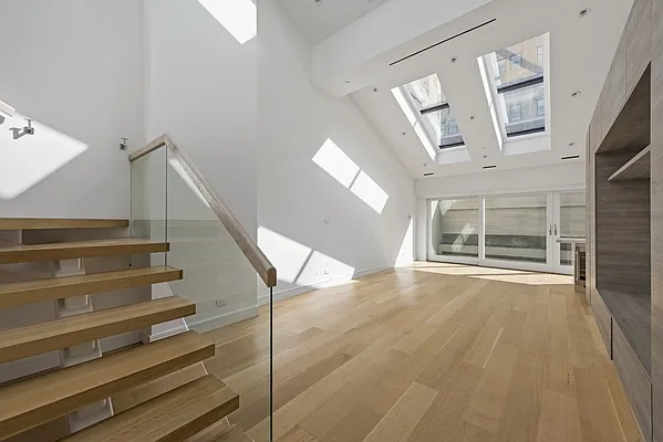 Rented by Nest Seekers International | media 22