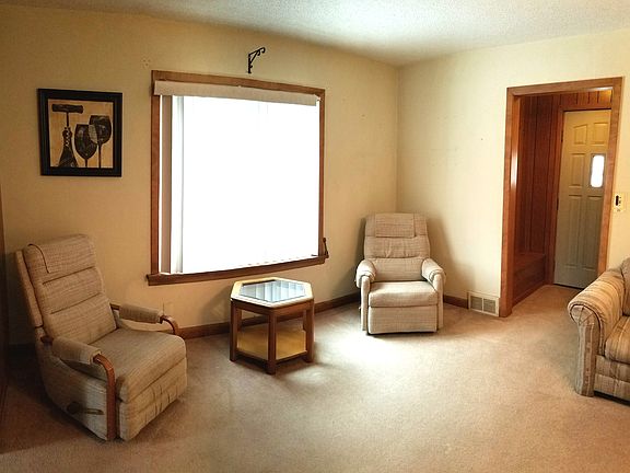 Sitting or dining area