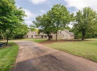 2309 Southbend Rd, Edmond, OK 73034