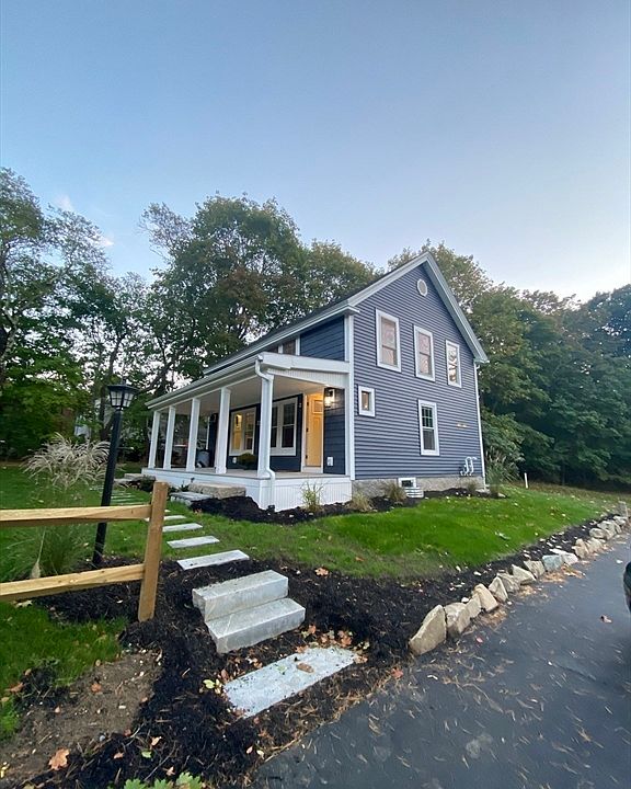 1st image of 685 Moraine St