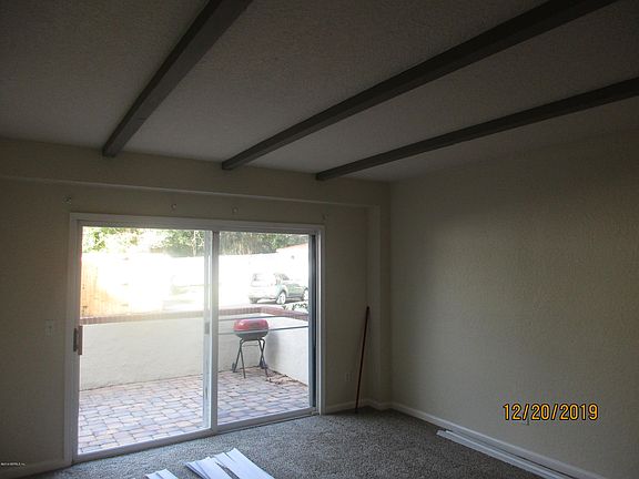 2nd image of 2223 Astor St #4