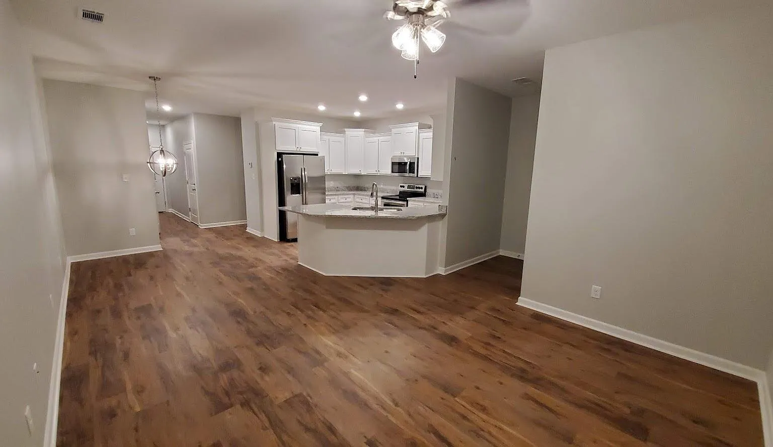 3 bed, 2.5 bath, 1500 sqft, $1,650 — Photo 3