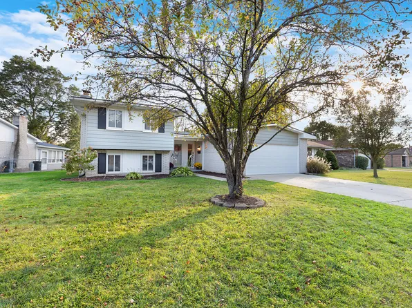 43875 Leeann Ln, Canton, MI 48187
