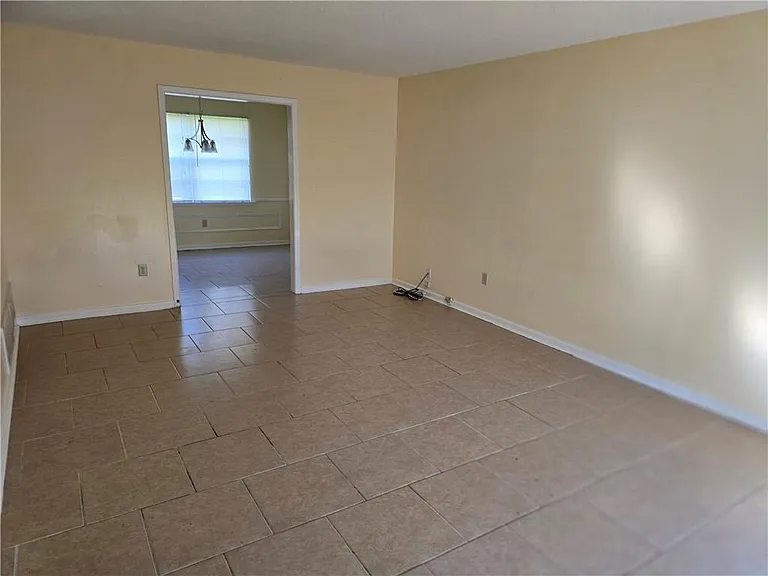 800 Oakwood Dr — Photo 13