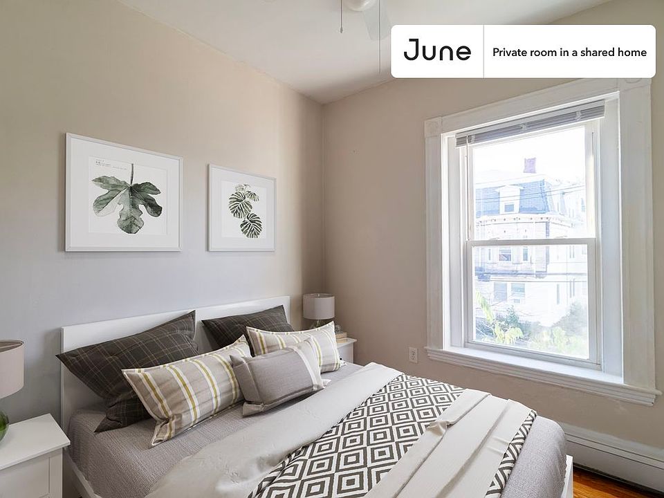 1st image of 76 Easton St APT 4C