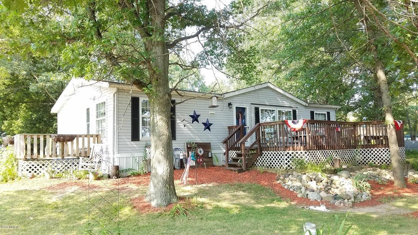 9405 E Bluewater Hwy, Pewamo, MI 48873 Zillow