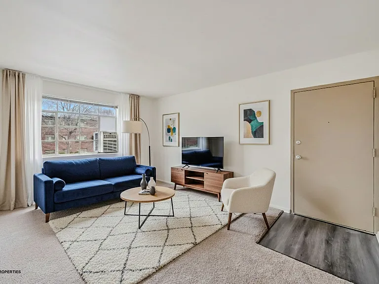 Clifton Woods Apartments — Photo 6