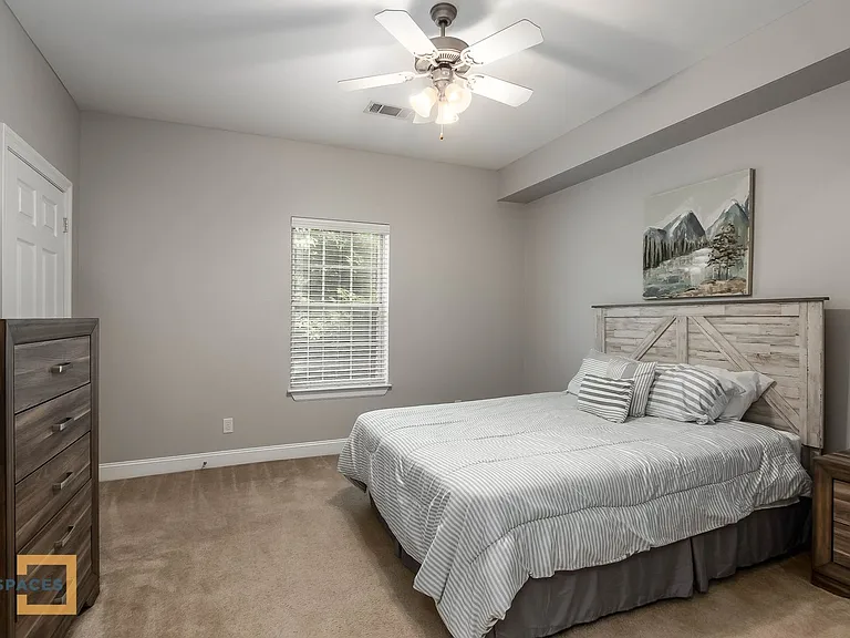 3218 Veterans Memorial Pkwy #3X3 — Photo 9