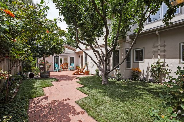 1st image of 752 Chimalus Dr