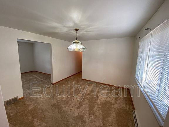 5th image of 5842 Karen Ln