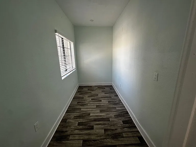 Michigan Avenue Apartments — Photo 107