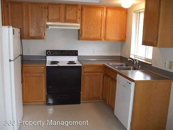 4th image of 480 S Oak Harbor St APT A102