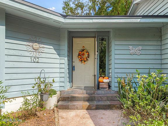 3rd image of 102 ACOSTA CREEK Drive