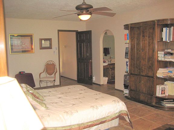 5th image of 9401 Lona Ln NE