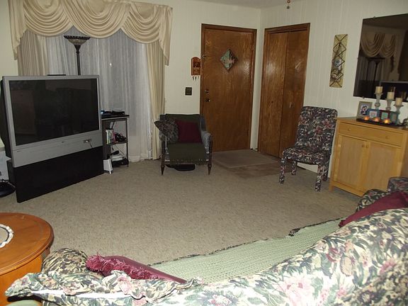2nd image of 3 Johnson Cir