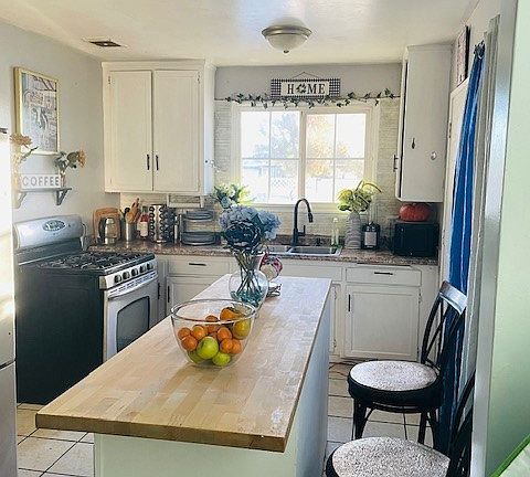 3rd image of 44329 3rd St E