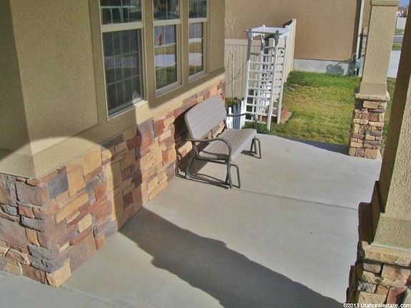 4th image of 1834 W Grays Dr
