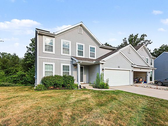 2nd image of 1040 Broken Ridge Dr