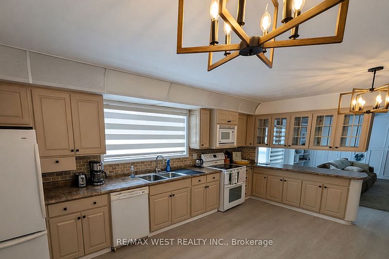 Wasaga Beach House for rent - 4 Bedrooms — photo 15