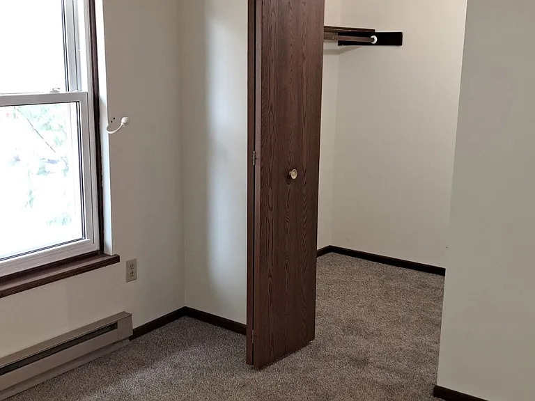 429 Pine St #8 — Photo 6
